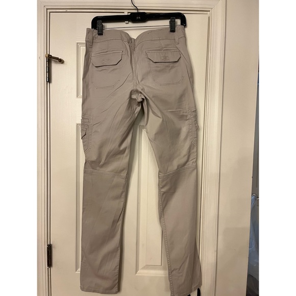 🔥🔥Priced to go! 3 pair bundled khakis in gray / khaki / patterned cream/green! - Picture 4 of 8
